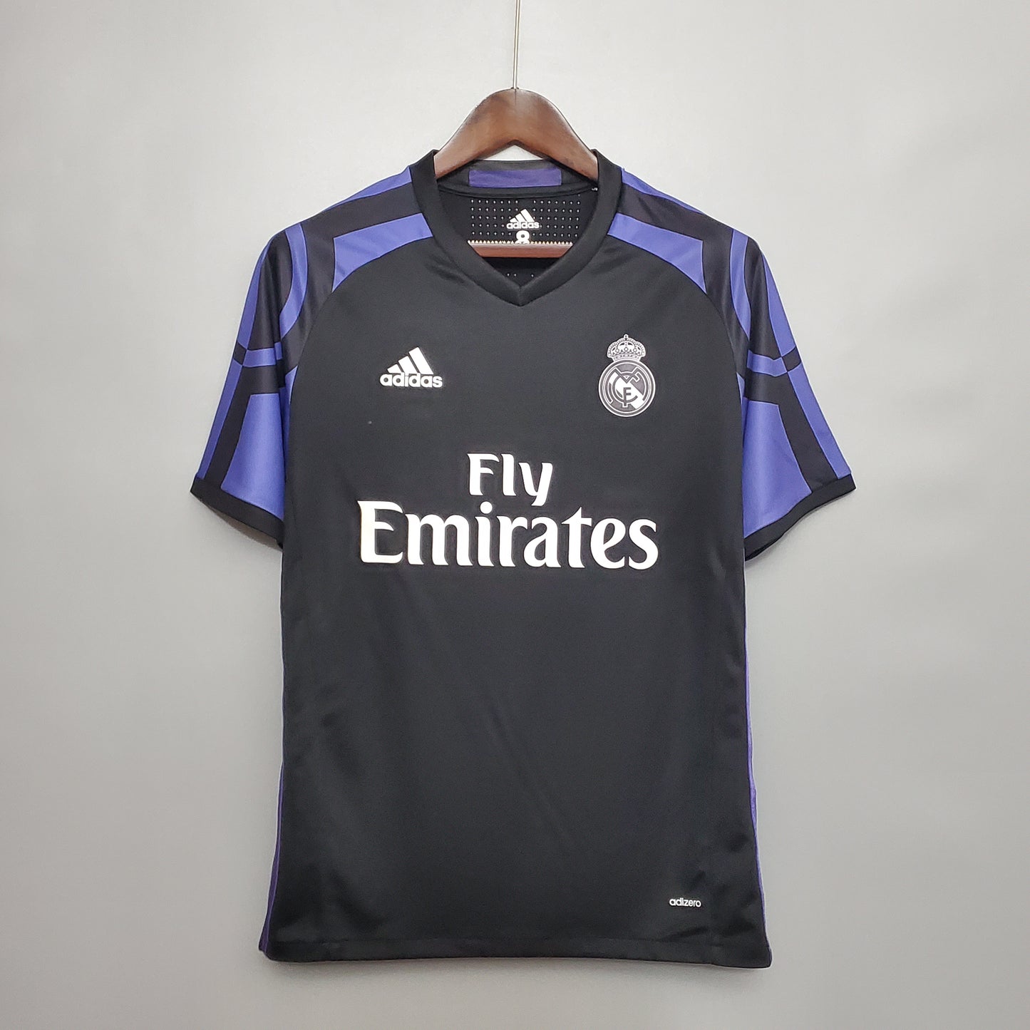 Real Madrid 15-16 Away