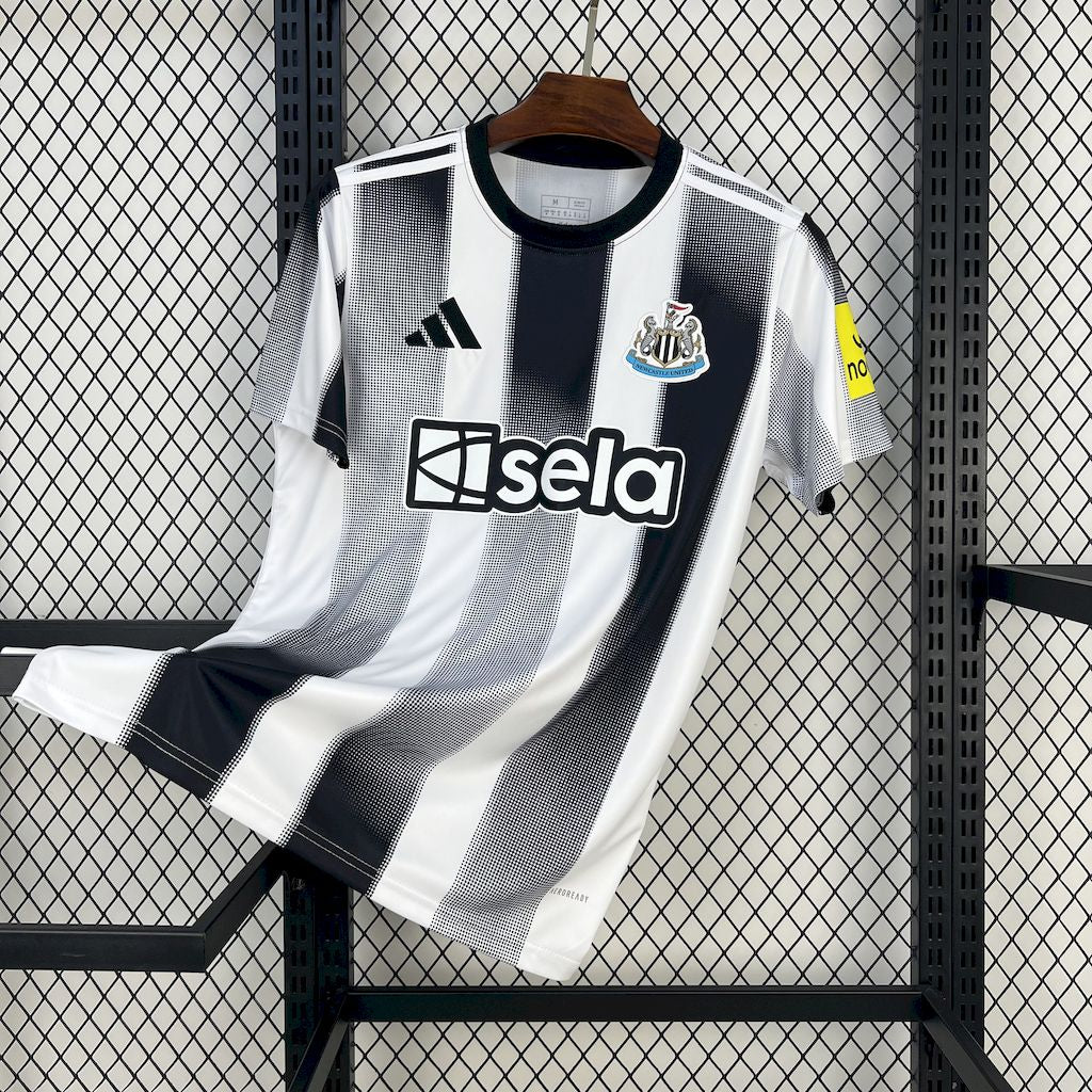Newcastle United 25-26 Home